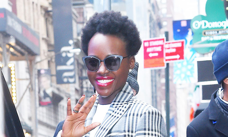 Este es quizá el 'look' más elegante de Lupita Nyong’o (y no es de alfombra roja)