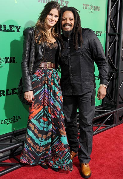 Isabeli Fontana Anuncia Su Compromiso Matrimonial Con Rohan Marley Hijo Del Mitico Cantante Bob Marley