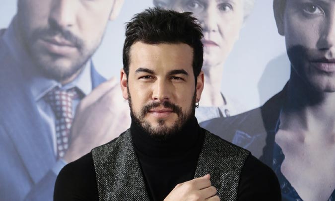 Mario Casas planta cara a los rumores de ruptura con Berta Vázquez sin perder la sonrisa