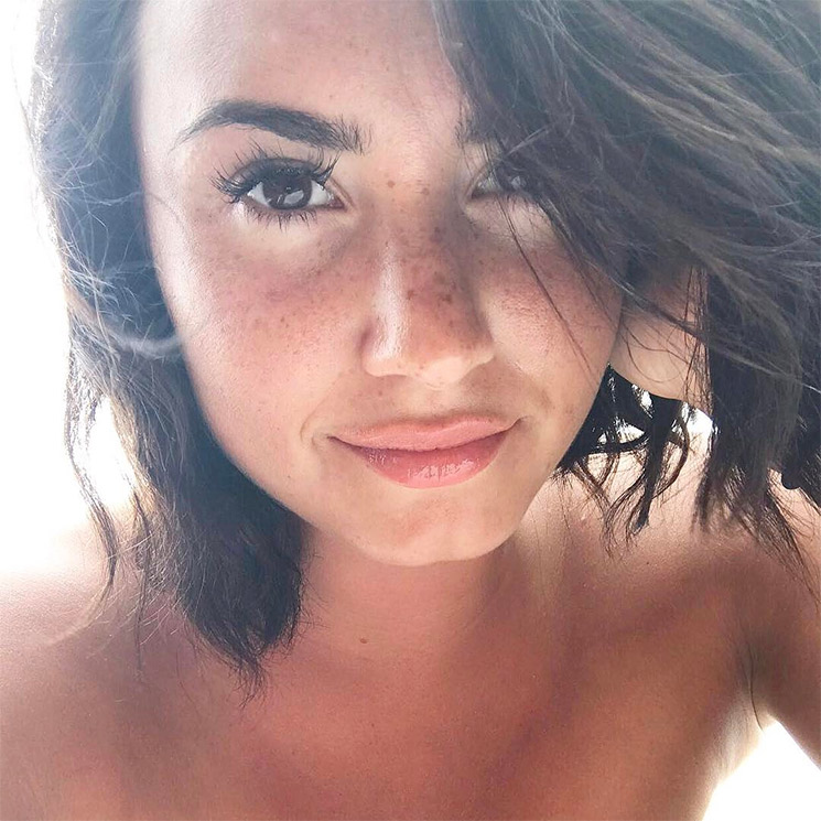 Demi Lovato se adelanta al verano y paraliza la red con su bañador