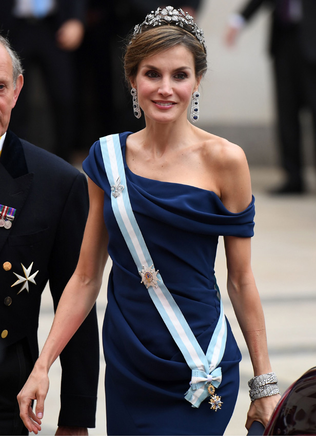 La Reina Letizia, De Visita De Estado En Reino Unido: Todos Sus Looks ...