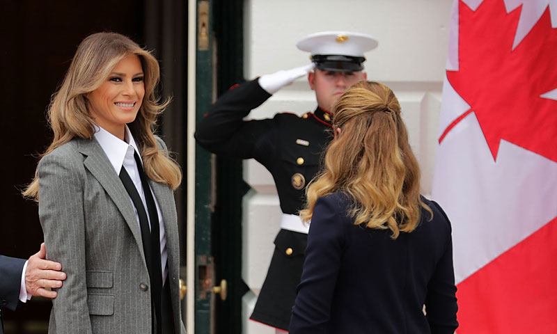 melania_trump_traje_masculino_t