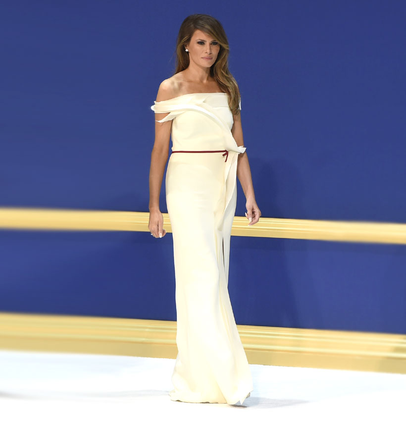 Melania Trump Y Sus Looks Icónicos (y Polémicos) Como Primera Dama - Foto 1