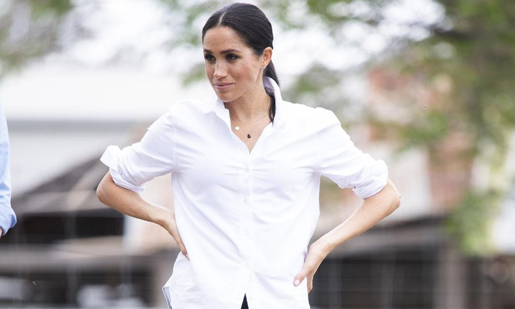 Lo que ocurre cuando Meghan Markle apuesta por looks con básicos