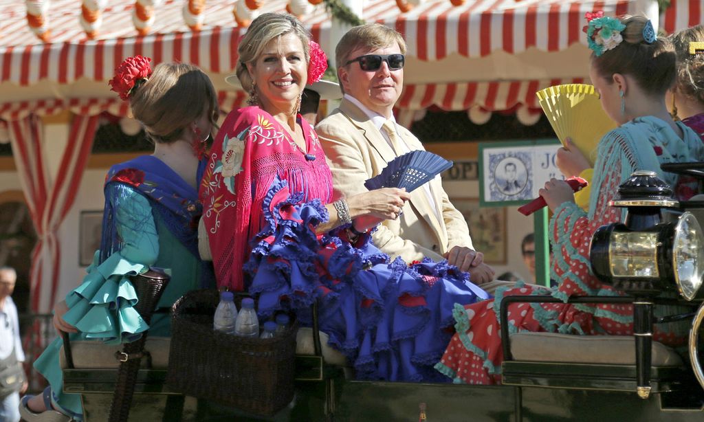 Hace tres años, Máxima y sus hijas llevaron trajes de flamenca en Sevilla