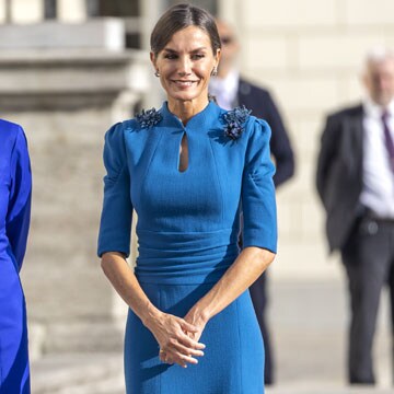 Reina Letizia Y Su Vestido Azul Con Flores De Lentejuelas En Berlín ...