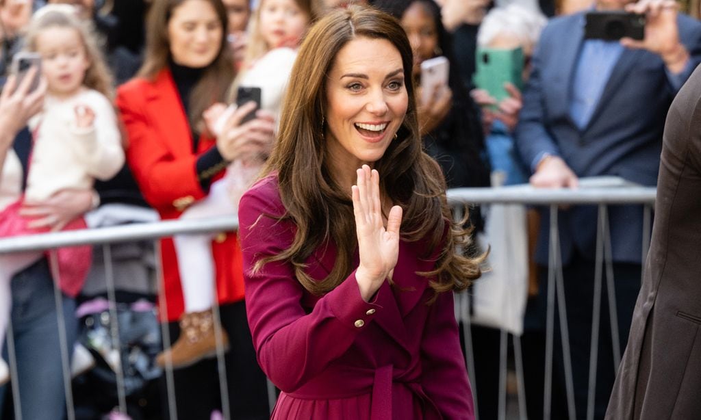 El enigmático estreno de Kate Middleton con el que vuelve a marcar cintura