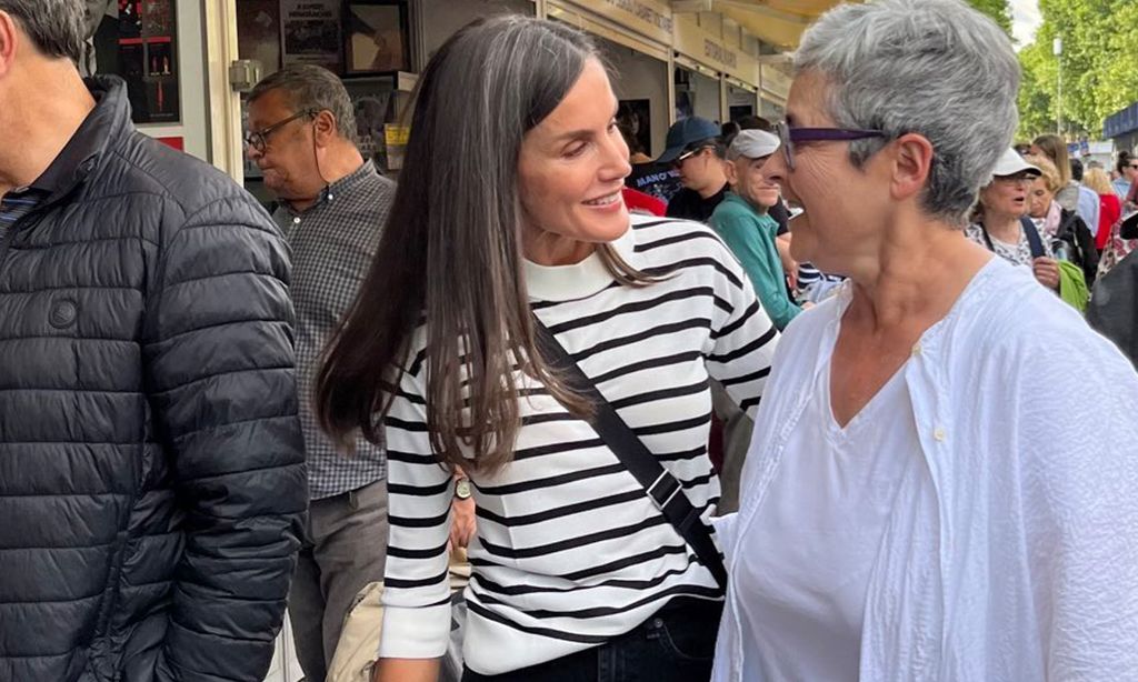 El radical cambio de estilo de la reina Letizia en la Feria del Libro