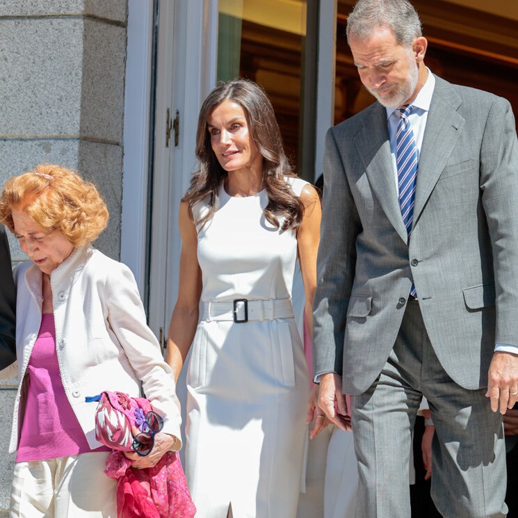 La reina Letizia recupera su vestido ‘Dadoria’, un diseño internacional que tiene anécdota