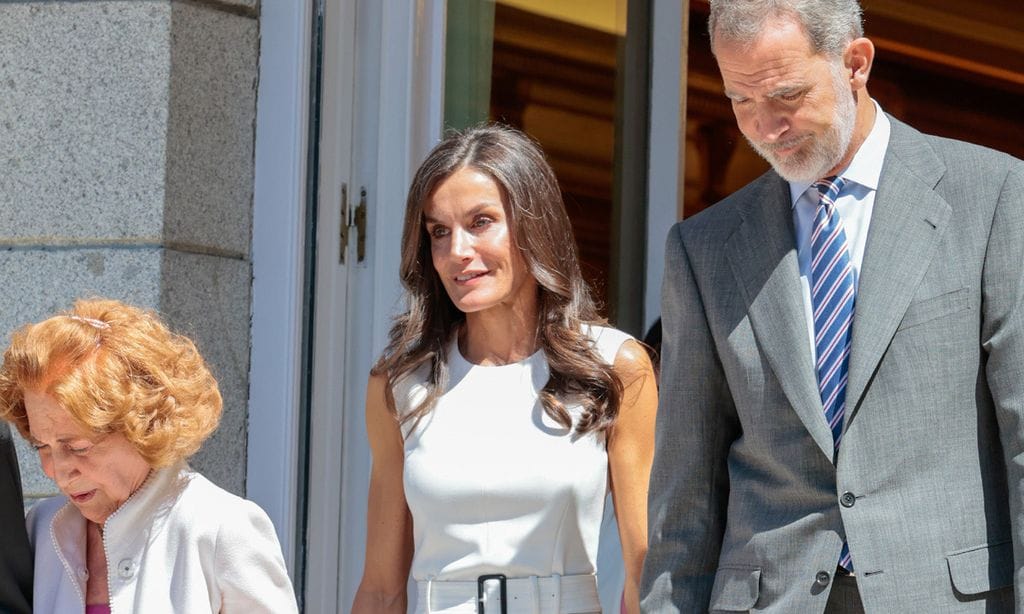 La reina Letizia recupera su vestido ‘Dadoria’, un diseño internacional que tiene anécdota