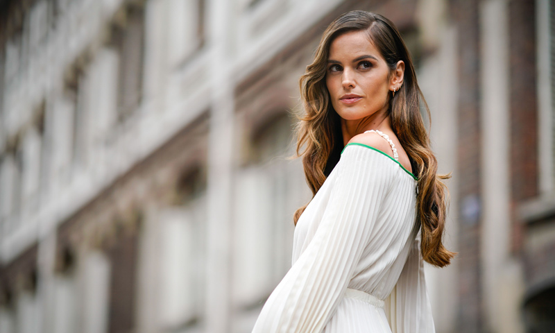 los mejores looks de street style de Izabel Goulart