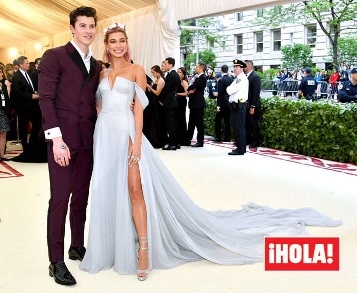 Gala Met 2018 Hailey Baldwin Y Shawn Mendes En Su Primera