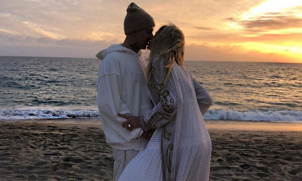 La 'baby shower' de Jessica Hart termina… ¡con pedida de mano por sorpresa!