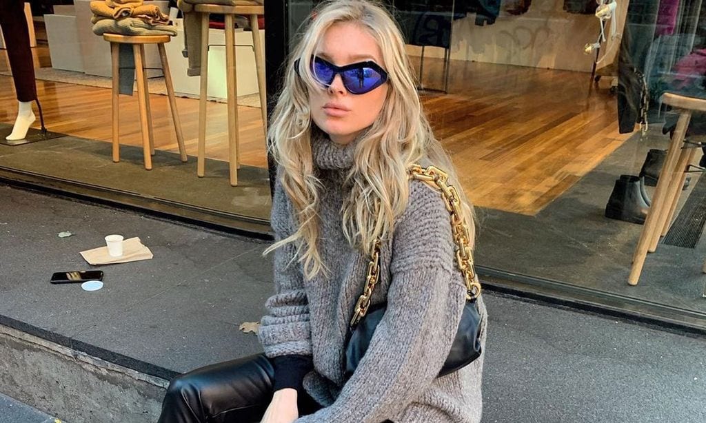 Con sus 'leggins' de cuero por 19 euros, Elsa Hosk confirma embarazada su idilio con Zara