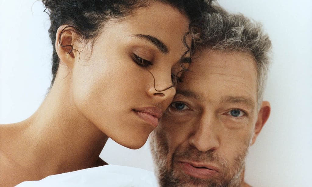 Vincent Cassel y Tina Kunakey protagonizan su primera campaña juntos y más enamorados que nunca