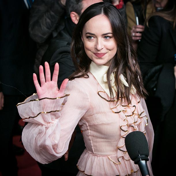 ¿Anastasia o Dakota? Las claves del armario de Dakota Johnson, que estrena '50 sombras más oscuras'