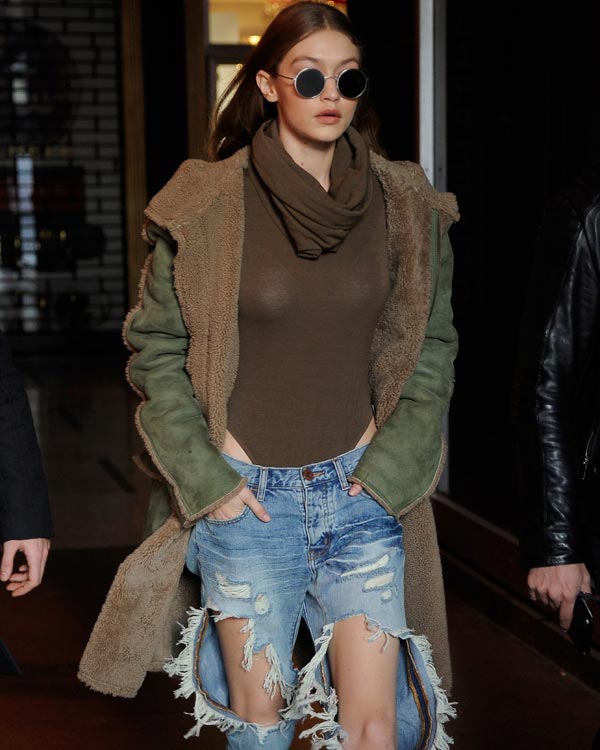 Vaqueros Rotos Como Combinarlos Al Estilo De Gigi Hadid