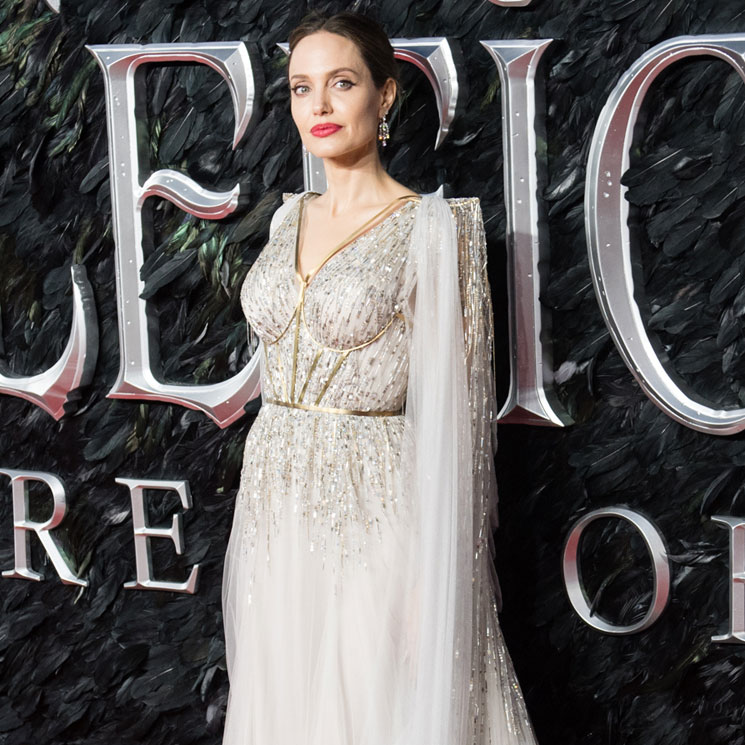 Angelina Jolie viste de novia a 'Maléfica' con la tendencia de gala que conquista a la realeza