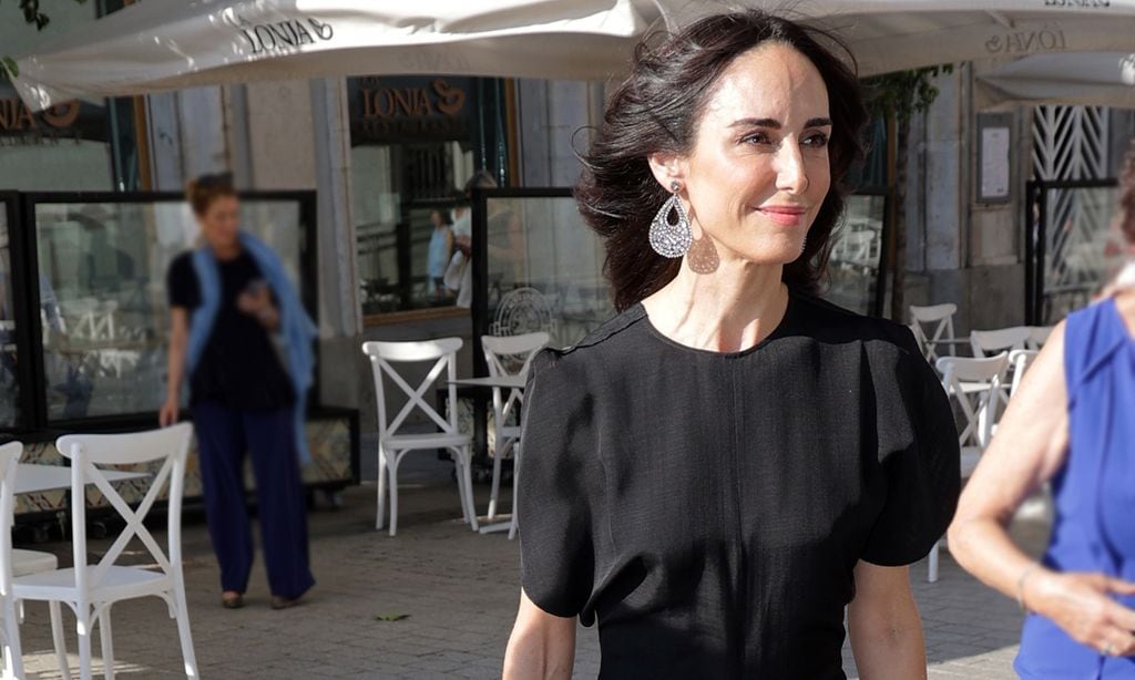 La elegancia de Amparo Corsini con un vestido de Victoria Beckham que conecta con la reina Letizia