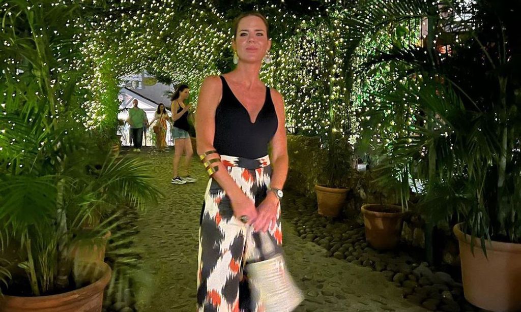 Amelia Bono arrasa en Marbella con cuatro estilismos versátiles y elegantes para las noches de verano