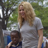 La ternura y sensibilidad de Shakira con los niños haitianos