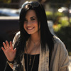 Recuperada y con una gran sonrisa, Demi Lovato abandona el centro de rehabilitación