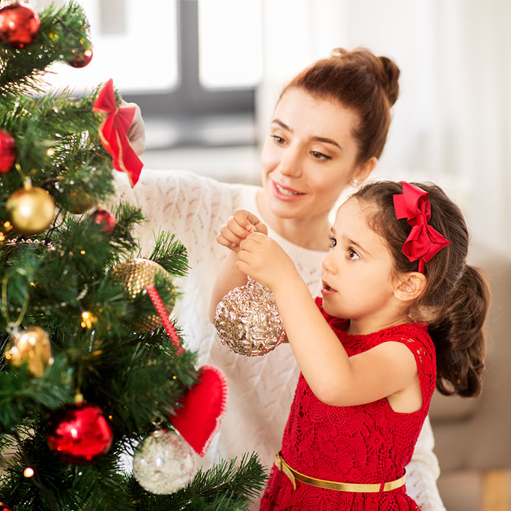 Manualidades De Navidad Muy Divertidas Para Adornar El Arbol Con Los Ninos Foto 1