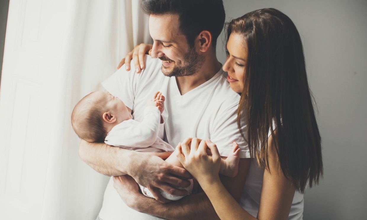 Cómo evitar una crisis de pareja tras la llegada del primer hijo