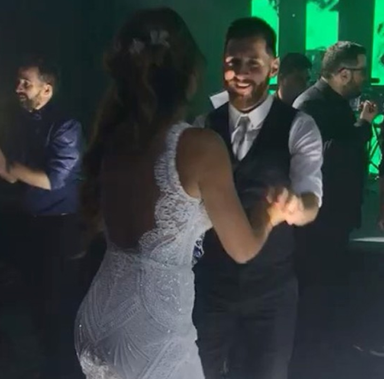 Leo Messi y Antonela Roccuzzo, ¡menudo ritmo! Así fue el baile de los recién casados