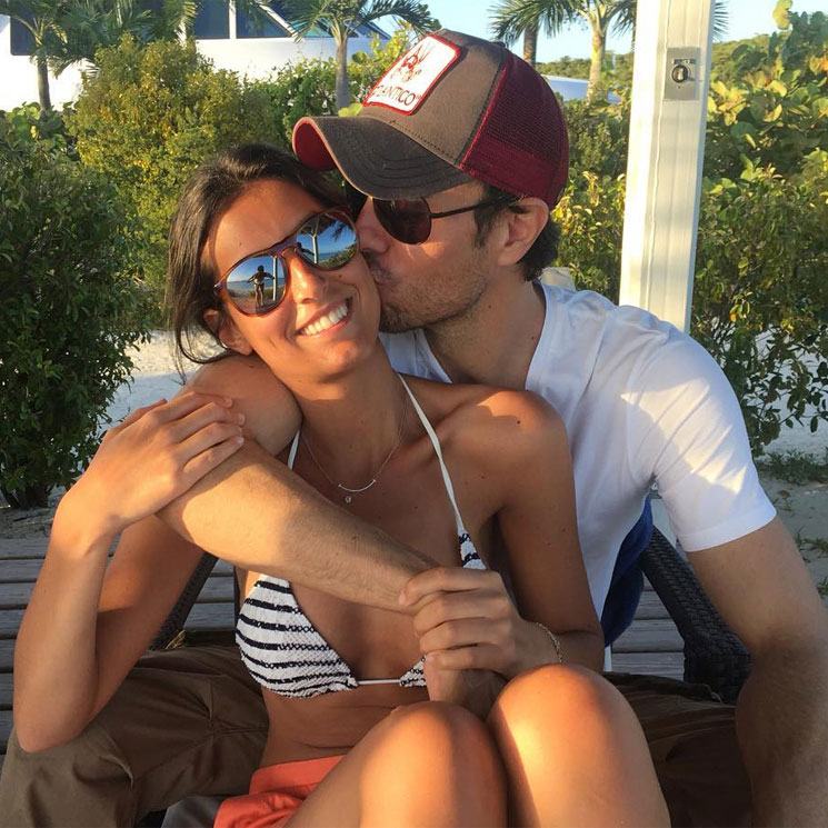 Ana Boyer explica en ¡HOLA! la ausencia de Enrique Iglesias en su boda