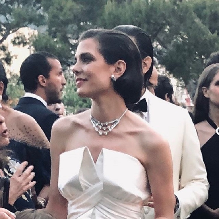 Un vestido de cuento y joyas de Grace Kelly: Carlota deslumbra con su segundo look nupcial