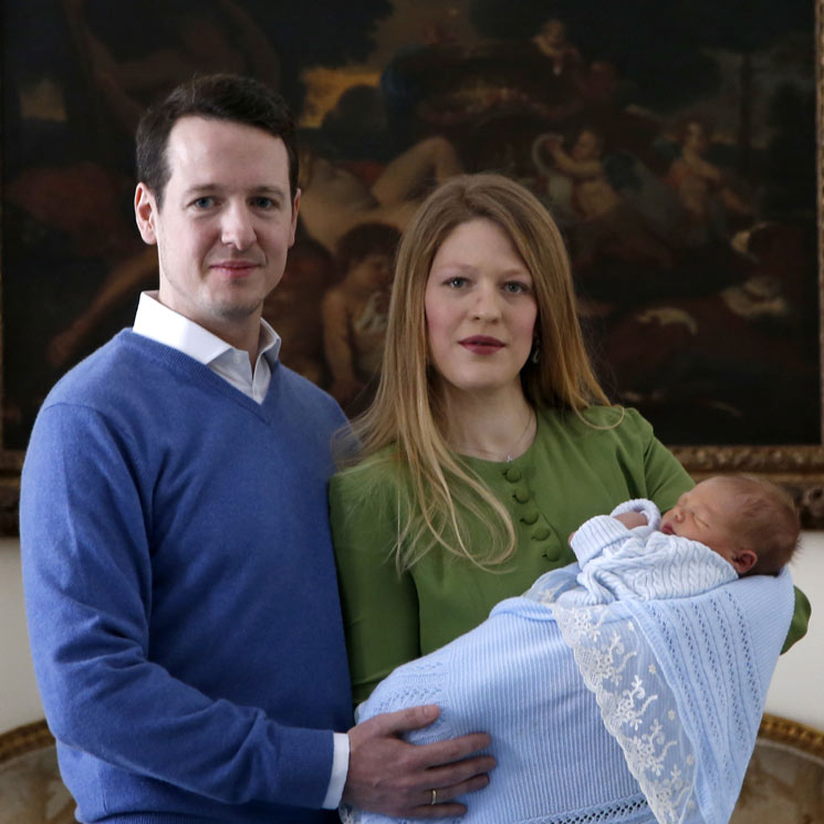 Primeras imágenes de Stefan, el hijo del príncipe Felipe de Serbia y Danica Marinkovic