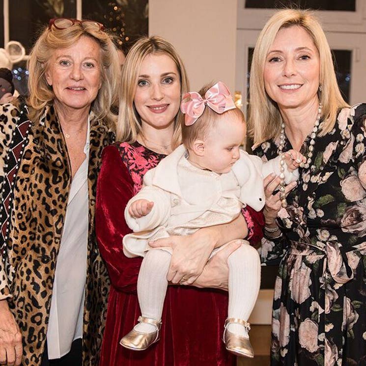 ¡Una mamá muy 'chic'! Ekaterina de Hannover se lleva a su hija a la nueva tienda de Marie Chantal de Grecia