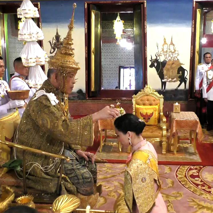 Un bautismo, un ritual y una procesión: comienza el lujoso ceremonial para coronar al rey de Tailandia