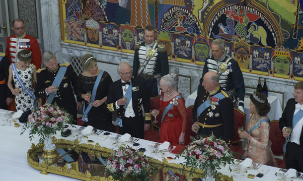 Gran cena de gala con motivo del 75 cumpleaños de la reina Margarita II de Dinamarca