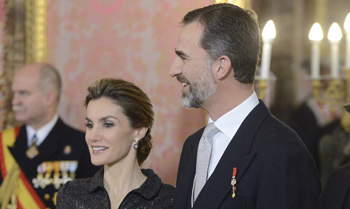 Los Reyes se presentan al cuerpo diplomático acreditado en España
