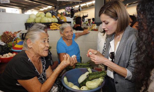 Doña Letizia llega al corazón de El Salvador