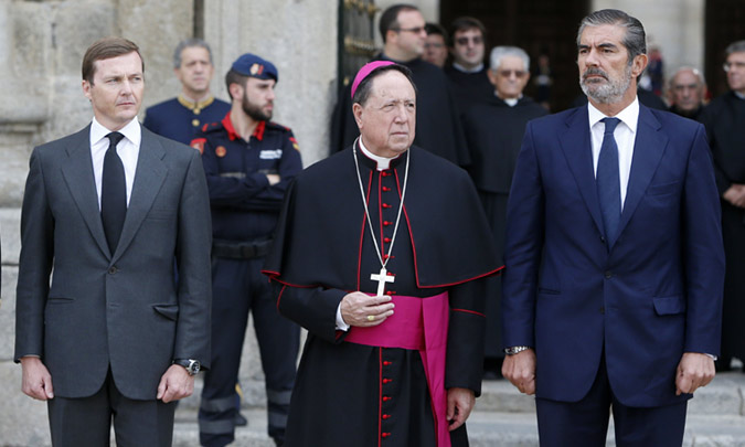 Los reyes Juan Carlos y Sofía asisten a la capilla ardiente de Carlos de Borbón-Dos Sicilias en El Escorial