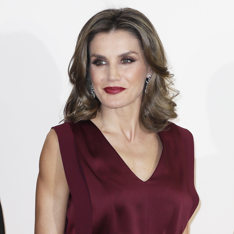 La Reina Letizia Preside Por Primera Vez En Solitario Los Premios ...