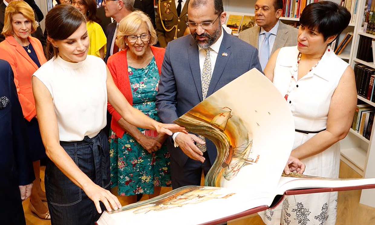 Letizia en la Feria del Libro