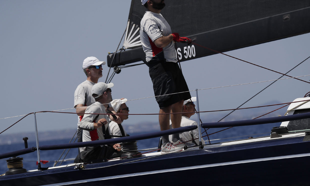 Felipe VI a bordo del Aifos