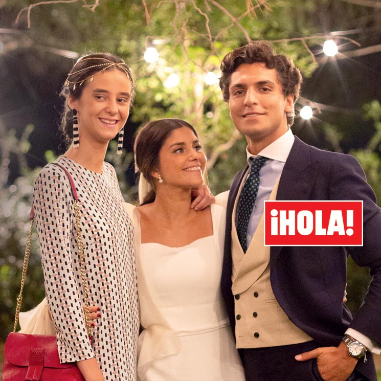 Fotografías exclusivas en ¡HOLA!: Victoria Federica, exótica elegancia en la boda de María García de Jaime