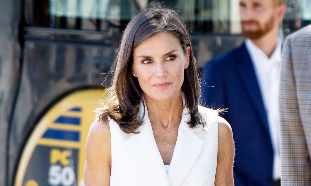 Doña Letizia disfruta de una tarde de cine y terraceo con sus amigas