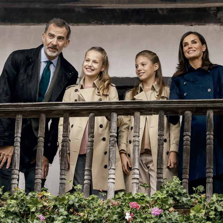 La felicitación navideña de los Reyes: una entrañable foto familiar en un gran día para Leonor