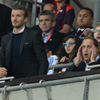 Las mil caras del príncipe Guillermo y David Beckham viendo a la selección inglesa en su debut en los Juegos Olímpicos