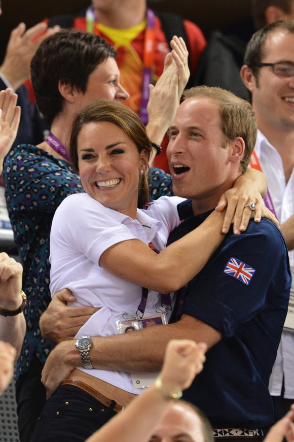 Guillermo y Harry de Inglaterra: ‘No sabíamos que la afición secreta de nuestra abuela fuera el paracaidismo’