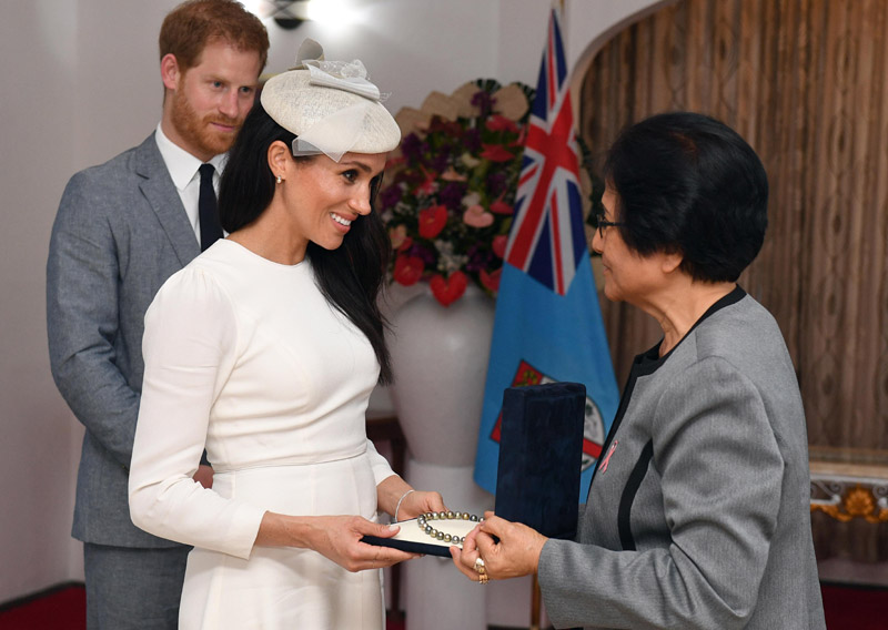 HARRY Y MEGHAN VISITAN AUSTRALIA, FIJI, TONGA Y NUEVA ZELANDA DEL 16 AL 31 DE OCTUBRE - Página 24 Fiji-cp-6-a