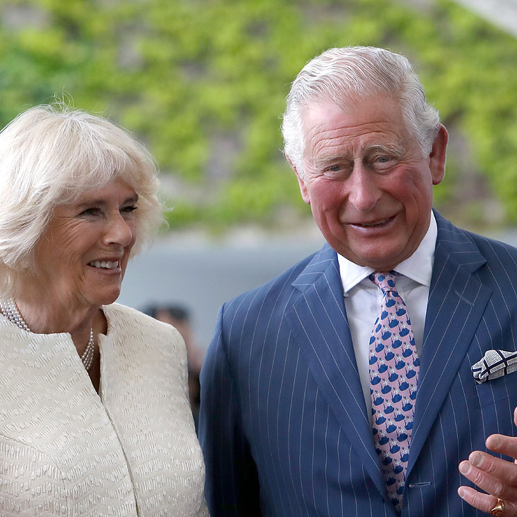 El príncipe Carlos y la duquesa de Cornualles revelan en Berlín cuándo conocerán a su nieto 