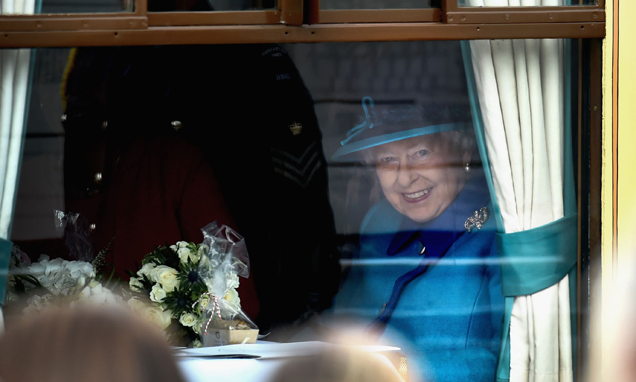 Así es por dentro el maravilloso tren de la reina Isabel II