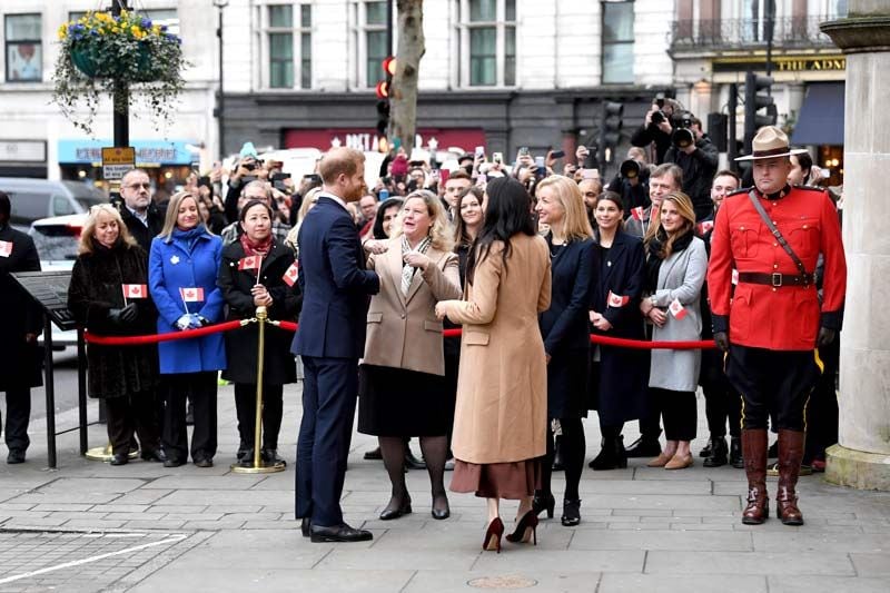  HARRY MEGHAN Y BABY SUSSEX  (2) - SUS NUEVAS VIDAS TRAS RENUNCIAR A LA FAMILIA REAL - Página 31 Sussex-gtres3-z